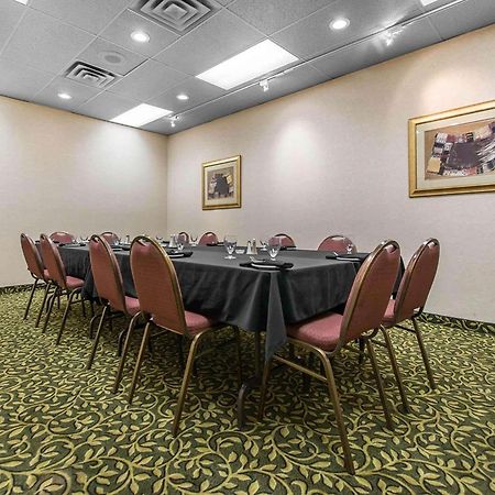 סאולט סאינטה מארי Quality Inn & Suites Bay Front מראה חיצוני תמונה