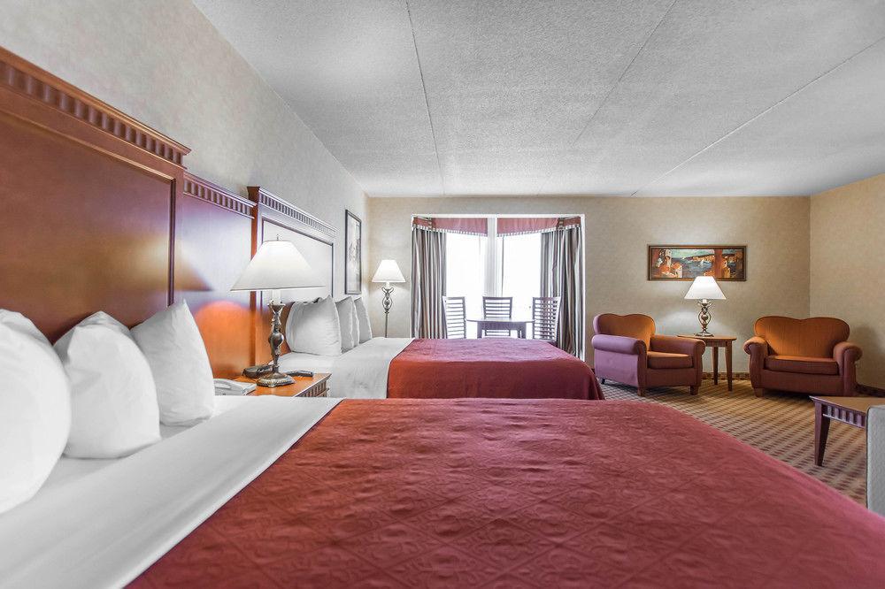 סאולט סאינטה מארי Quality Inn & Suites Bay Front מראה חיצוני תמונה