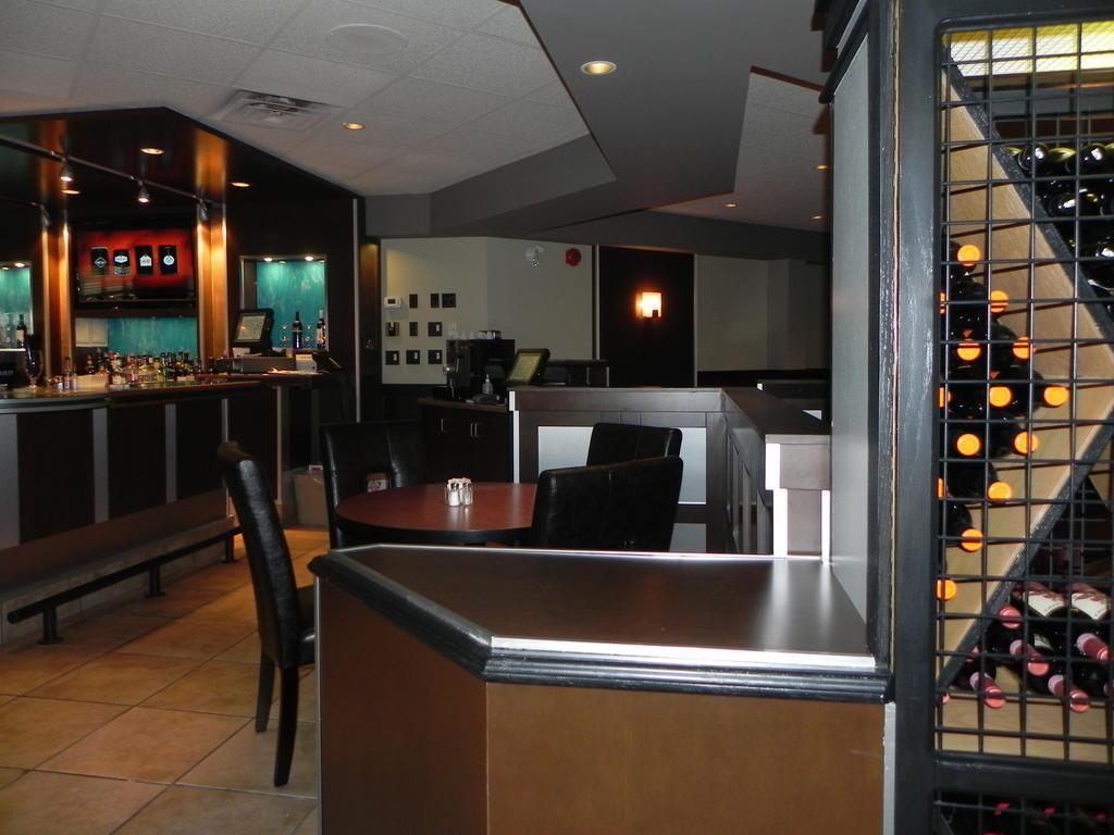 סאולט סאינטה מארי Quality Inn & Suites Bay Front מראה חיצוני תמונה