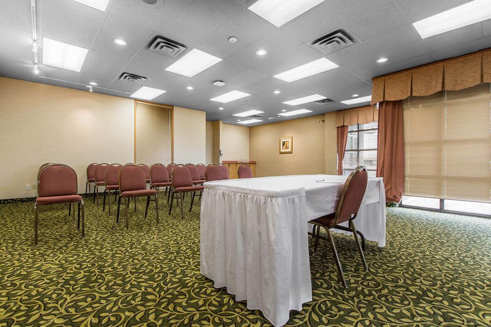 סאולט סאינטה מארי Quality Inn & Suites Bay Front מראה חיצוני תמונה