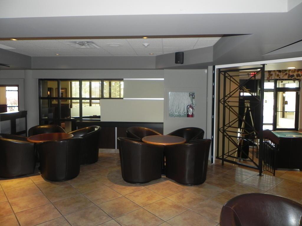 סאולט סאינטה מארי Quality Inn & Suites Bay Front מראה חיצוני תמונה