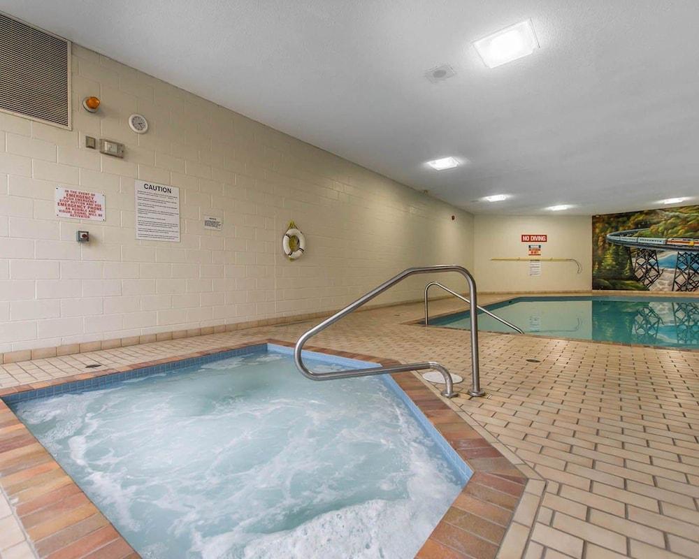 סאולט סאינטה מארי Quality Inn & Suites Bay Front מראה חיצוני תמונה