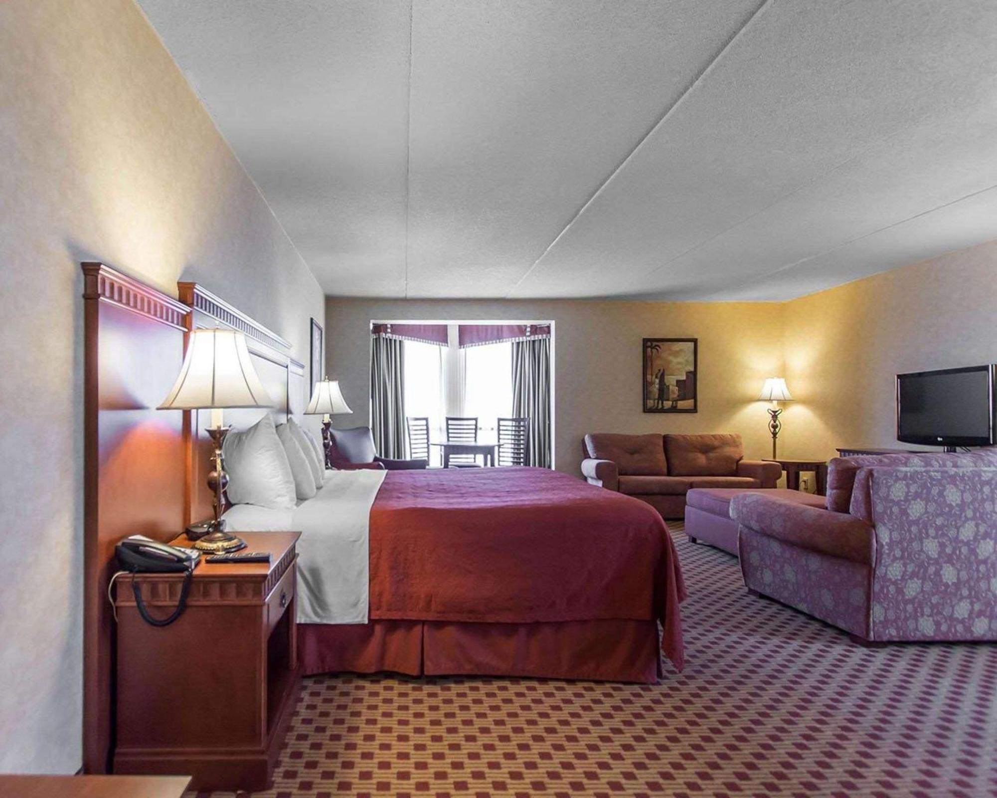 סאולט סאינטה מארי Quality Inn & Suites Bay Front מראה חיצוני תמונה