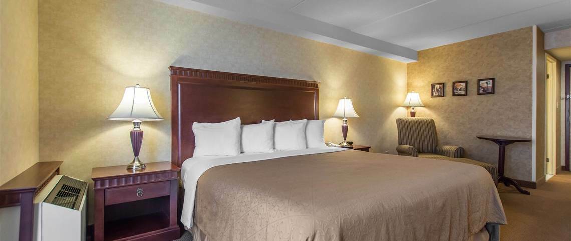 סאולט סאינטה מארי Quality Inn & Suites Bay Front מראה חיצוני תמונה