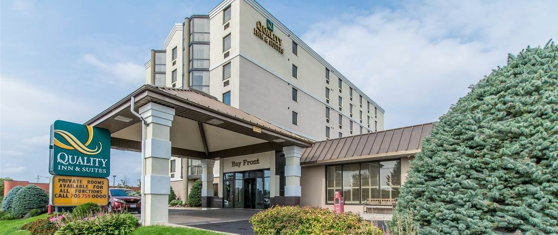 סאולט סאינטה מארי Quality Inn & Suites Bay Front מראה חיצוני תמונה